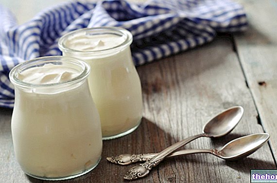 Jogurt grecki i zwykły: różnice