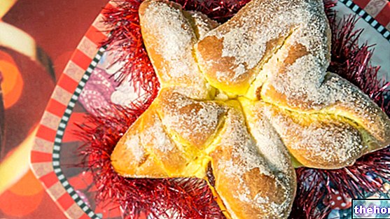 Giant Brioches with Jam - Christmas Star
