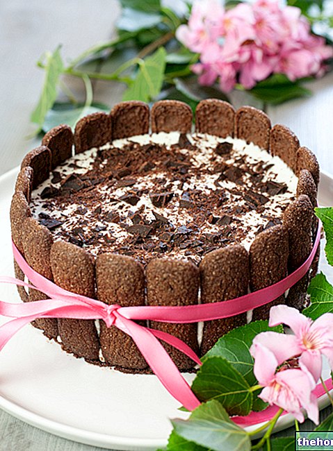 कोल्ड रिकोटा और चॉकलेट केक