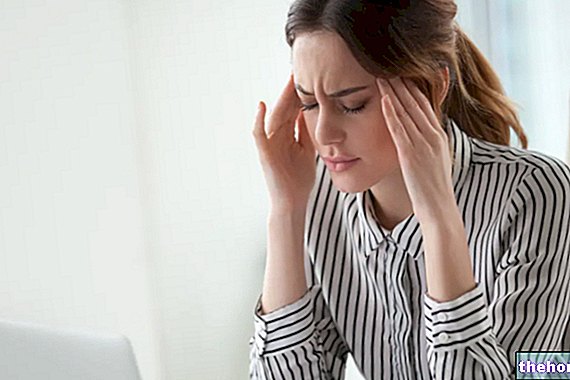 Sakit kepala karena stres: 6 latihan peregangan untuk menghilangkannya