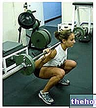 Latihan kekuatan: squat dan ekstensi kaki