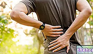 Ūmus apatinės nugaros dalies skausmas: kas tai? Priežastys, simptomai, diagnozė, terapija ir prognozė
