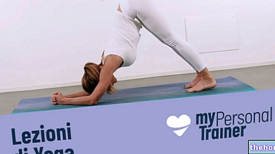 Cómo hacer la postura del delfín de yoga - Ardha Sirsasana